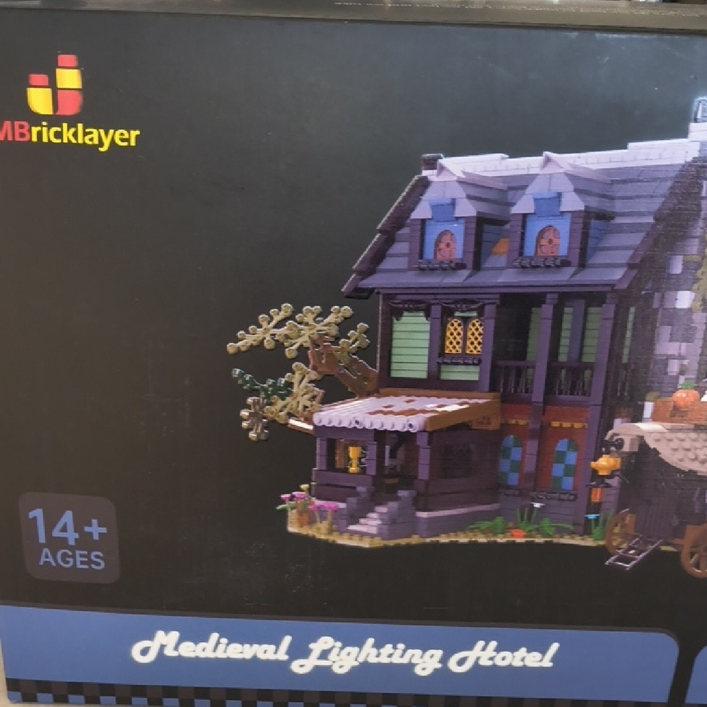 JMBricklayer Medieval Lighting Hotel Building Set